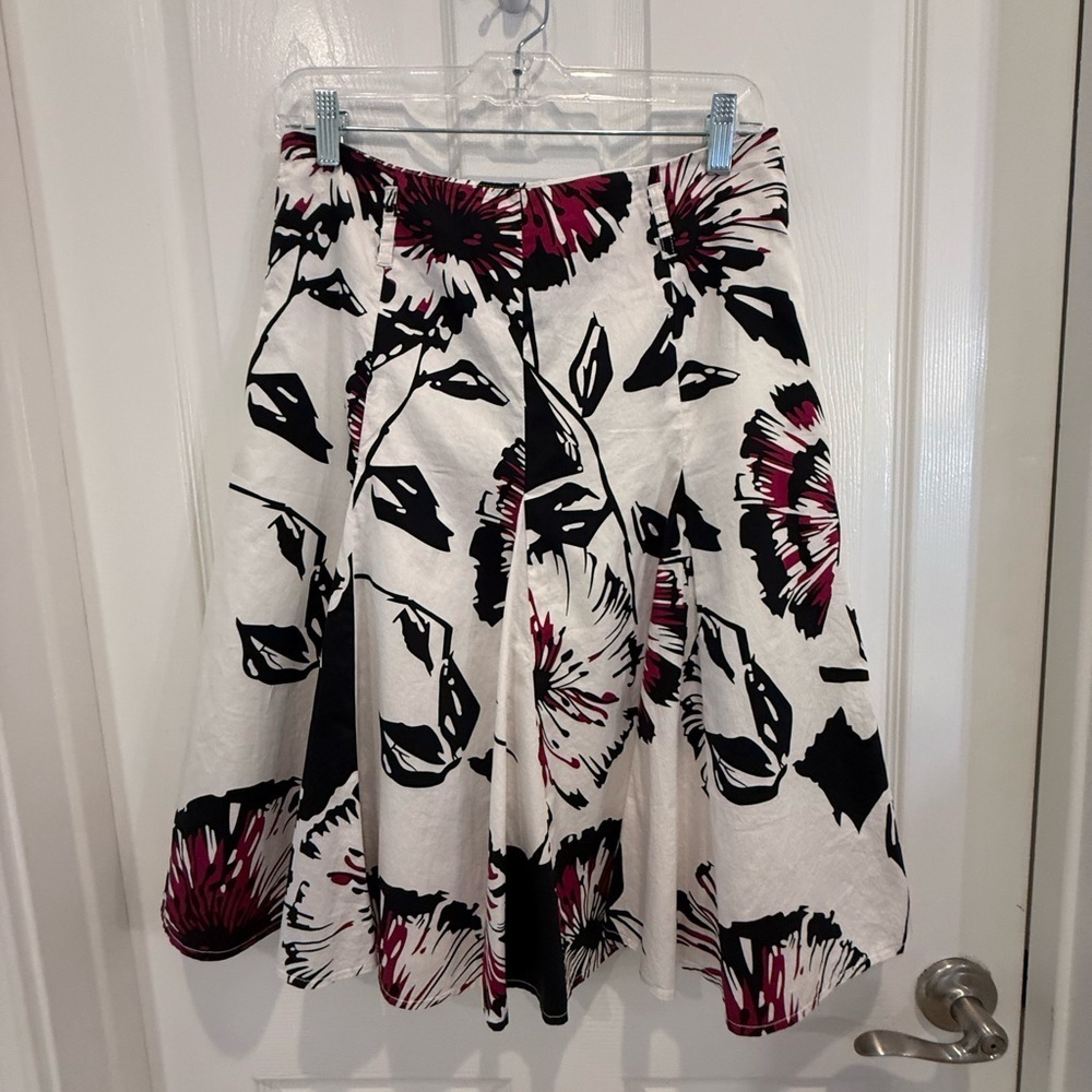 Martha B Floral A-Line Skirt - Black and White size 8